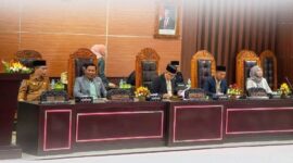 DPRD Lombok Timur Ajukan Dua Raperda Inisiatif untuk Masyarakat Adat dan Pariwisata.