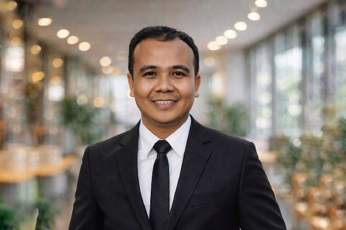 Direktur LSM Garuda yang mendampingi pemilik lahan, M. Zaini. (Foto: Lombokini.com/Istimewa).