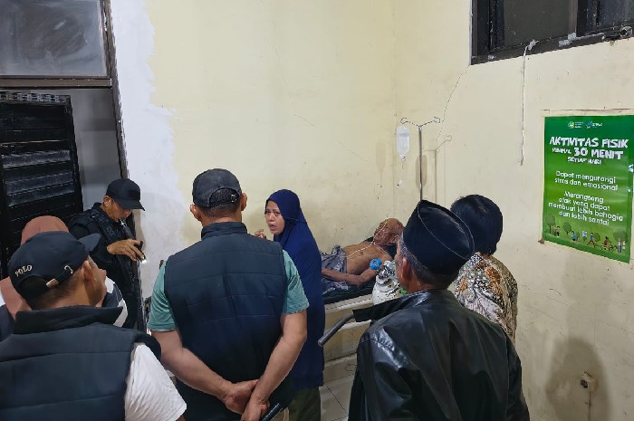 Korban perampokan di Jerowaru mendapat perawatan di Puskesmas Sukaraja, Jumat 6 Maret 2026. (Foto: Lombokini.com).