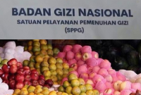 Pedagang Buah Bantah Klaim Wbup Lotim: Penutupan SPPG Tak Berdampak pada Ekonomi Warga. (Foto: Lombokini.com).
