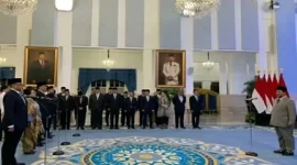 Prabowo Lantik Enam Pejabat, dari Aktivis Buruh hingga Penasihat Khusus. (Foto: Lombokini.com).