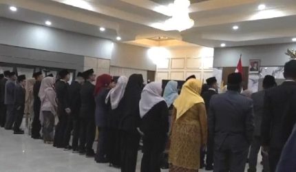 Lalu Muhammad Iqbal Lantik Abul Chair sebagai Sekda NTB dan 13 Pejabat Eselon II.