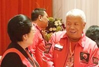 Ketua Umum DPP PDI Perjuangan, Ibu Hj Megawati Soekarno Putri dan H Rachmat Hidayat. (Foto: Lombokini.com/Istimewa).