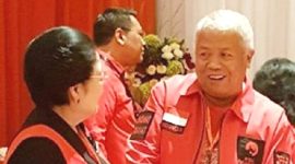 Ketua Umum DPP PDI Perjuangan, Ibu Hj Megawati Soekarno Putri dan H Rachmat Hidayat. (Foto: Lombokini.com/Istimewa).