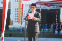 Sekda NTB Abul Chair memimpin upacara peringatan Harkitnas ke-118 dan Hari Kesadaran Nasional di halaman Kantor Gubernur NTB, Rabu 20 Mei 2026. (Foto: Lombokini.com).