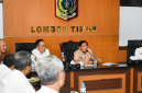 Bupati Lombok Timur Haerul Warisin dan Sekda Muhammad Juaini Taofik membahas agenda strategis saat menerima audiensi Dinas Perindustrian NTB serta Perum Bulog di Ruang Rapat Bupati, Rabu 6 Mei 2026. (Foto: Lombokini.com/PKP Setda Lotim).