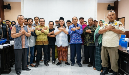 Pasar Pringgabaya terbakar, bantuan salah sasaran, pedagang dan GEMPUR lobi Pemkab sambil ancam aksi, laporkan korban depresi dan gagal bayar.