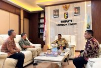 Jajaran PT Jamkrida NTB Syariah bersilaturahmi dengan Bupati Lombok Timur, Kamis (30/4/2026). (Foto: Lombokini.com/Humas Pemkab Lotim).