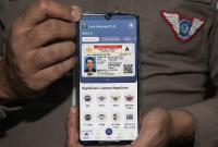 Korlantas Polri Luncurkan SIM Digital, Pengendara Cukup Tunjukkan Lewat Ponsel. (Foto: Lombokini.com/Korlantas.polri.go.id).