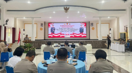 Polda NTB menggelar Rapat Kerja Teknis (Rakernis) Bidang Hukum di Gedung Sasana Dharma Polda NTB, Rabu 13 Mei 2026. (Foto: Lombikini.com)