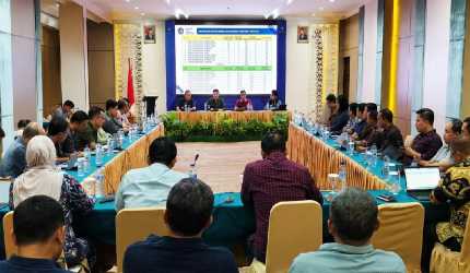 Rapat koordinasi percepatan Program Makan Bergizi Gratis (MBG) di Hotel Lombok Raya, Jumat 22 Mei 2026.