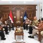 Pemerintah Kabupaten Lombok Timur bergerak cepat mengupayakan perbaikan infrastruktur pendidikan di daerahnya. Dua sekolah yang mengalami kerusakan parah, yakni SDN 5 Kotaraja dan SDN 1 Jerowaru, dipastikan akan segera mendapatkan penanganan langsung dari Pemerintah Pusat dalam waktu dekat.