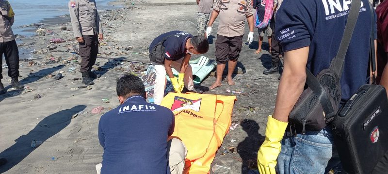 Misteri penemuan mayat seorang wanita di pesisir Pantai Labuhan Haji, Dusun Labu Aji, Desa Labuhan Haji, Kabupaten Lombok Timur (Lotim) pada Kamis pagi (4/6/26), akhirnya terungkap terang. Pihak kepolisian bersama tim medis memastikan tidak ada tanda-tanda kekerasan pada tubuh korban.
