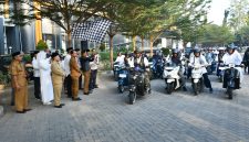 Rombongan yang bertolak menuju arena utama MTQ di Kota Praya, Lombok Tengah, tampil unik dan penuh warna. Salah satu daya tarik utama dalam iring-iringan ini adalah kehadiran formasi khusus dari Paguyuban Vespa Jadul Lombok Timur.