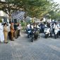 Rombongan yang bertolak menuju arena utama MTQ di Kota Praya, Lombok Tengah, tampil unik dan penuh warna. Salah satu daya tarik utama dalam iring-iringan ini adalah kehadiran formasi khusus dari Paguyuban Vespa Jadul Lombok Timur.