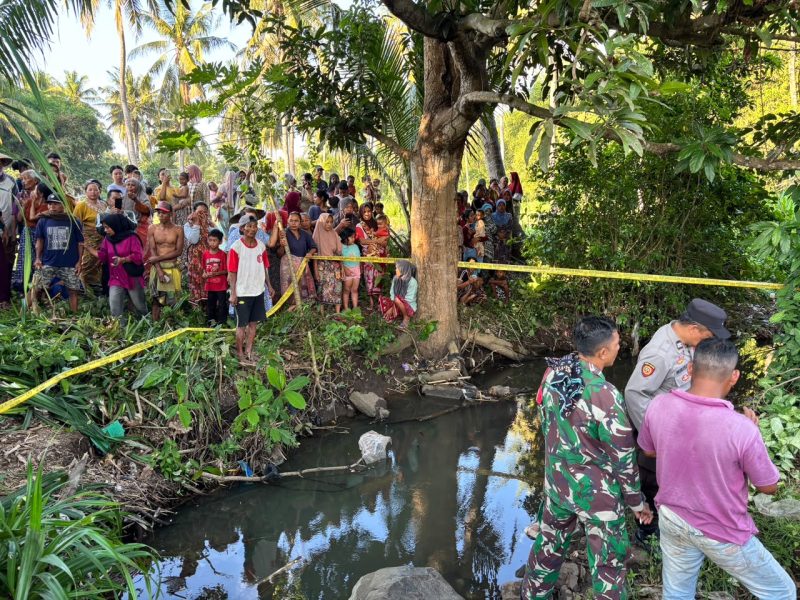 Seusai dievakuasi dari saluran irigasi, jasad bayi tersebut segera dilarikan ke Puskesmas Keruak untuk menjalani proses visum et repertum guna kepentingan penyelidikan lebih lanjut oleh pihak kepolisian.