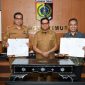 Bupati menyoroti ketimpangan di lapangan, di mana masih banyak pemberi kerja yang baru mendaftarkan karyawannya ke BPJS Ketenagakerjaan tetapi mengabaikan BPJS Kesehatan.