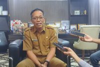 Sekda Lotim saat ditemui awak media di ruangannya Kantor Bupati/Pemda (doc. Zan)