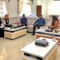 Petugas Badan Pusat Statistik (BPS) awali Sensus Ekonomi 2026 dengan mendata Bupati Lombok Timur di Pendopo, Rabu 17 Juni 2026. (Foto: Lombokini.com).