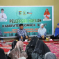 Bupati Lombok Barat H Lalu Ahmad Zaini (LAZ) bersama Wakil Bupati Hj Nurul Adha melepas kafilah Lombok Barat untuk bertanding di MTQ ke-31 Tingkat Provinsi NTB di Lombok Tengah. (Foto: Lombokini.com/Istimewa).