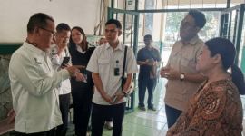 BGN Tinjau Langsung Distribusi Makan Bergizi Gratis di Sekolah-sekolah di Jakarta, Senin 13 Juli 2026. (Foto: Lombokini.com/Tamrin).
