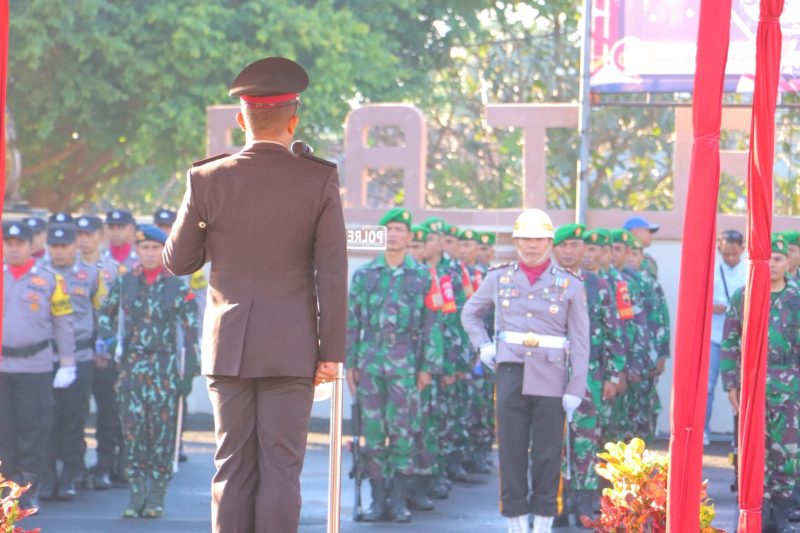 AKBP I Komang Sarjana saat membacakan amanat Presiden (doc. Humas Polres Lombok Timur)