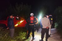 Proses evakuasi (doc. Humas Polres Lombok Timur)