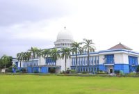 Gedung Kantor Bupati Lombok Barat. (Foto: Lombokini.com).