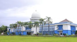 Gedung Kantor Bupati Lombok Barat. (Foto: Lombokini.com).
