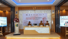Tim KPK RI meninjau penerapan indikator Desa Antikorupsi di Desa Kumbang, Kecamatan Masbagik, Lombok Timur, Selasa 28 Juli 2026. (Foto: Lombokini.com)