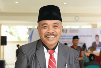 Kepala Dinas Dikbud Lombok Timur M Nurul Wathoni. (Foto: Lombokini.com).