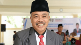 Kepala Dinas Dikbud Lombok Timur M Nurul Wathoni. (Foto: Lombokini.com).