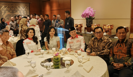 Hashim Djojohadikusumo Lantik Pengurus Srikandi Jaga Desa Se-Indonesia di Jakarta.