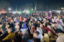 Ribuan pengunjung memadati Lapangan Barokah pada pembukaan Festival Gawe Beleq, Senin malam 17 Agustus 2026. [Foto: Lombokini.com]
