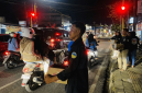 IKMAN-Sumbawa menutup penggalangan dana korban gempa NTT setelah berhasil mengumpulkan Rp32 juta. Dalam pernyataannya, organisasi itu turut mengingatkan pemerintah agar serius menangani dampak bencana. (Foto: Lombokini.com/Istimewa)