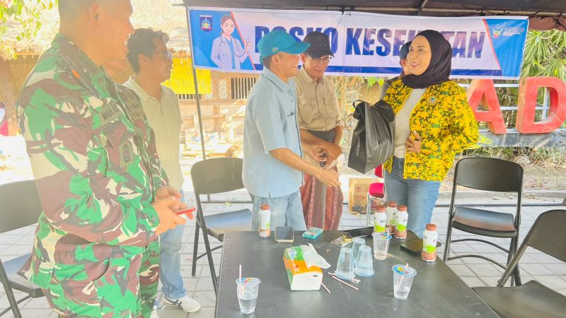 Wakil Ketua DPR RI Sari Yuliati menyerahkan bantuan tunai Rp200 juta, 100 paket sembako, dan meninjau posko kesehatan.