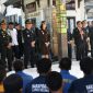 Ratusan warga binaan, unsur Forkopimda, dan jajaran Lapas Kelas IIB Selong mengikuti penyerahan remisi umum peringatan HUT ke-81 RI di aula Lapas Selong, Senin 17 Agustus 2026. [Foto: Lombokini.com/Endri]
