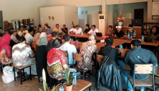 Panitia menggelar koordinasi dan konsolidasi persiapan Sangkep (Kongres) Internasional I Bahasa Sasak yang diinisiasi Majelis Adat Sasak (MAS) di Rembiga, Kota Mataram, Rabu 19 Agustus 2026. (Foto: Lomnokini.com/Istimewa).
