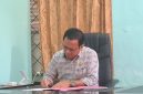 Kadis Dukcapil Lombok Timur, Parihin. (Foto: Lombokini.com).