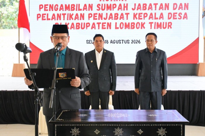 Wakil Bupati Lombok Timur, Moh. Edwin Hadiwijaya, melantik dan mengambil sumpah 61 Penjabat (Pj) Kepala Desa di Pendopo Bupati, Selasa 18 Agustus 2026. [Foto: Lombokini.com].