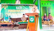 Wagub NTB mengajak masyarakat berkolaborasi memajukan pendidikan pada peringatan Harja ke-5 Yayasan Fathul Muin (Yafama) NW dan Maulid Nabi di Montong Tangi, Sakra Timur, Lombok Timur, Selasa 25 Agustus 2026. (Foto: Istimewa)