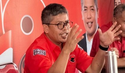 Ketua DPC PDIP Lombok Timur Ahmad Sukro.