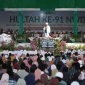 Puluhan ribu jamaah mengikuti puncak Hultah NWDI ke-91 dan Haul ke-29 Al-Maghfurlah Maulana Syaikh TGKH. Muhammad Zainuddin Abdul Madjid dengan memadati GOR dan Lapangan Utama YPH PPD NWDI Pancor, Lombok Timur, NTB, Ahad (13/9/2026). (Foto: Lombokini.com)