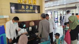 Mulai 1 Oktober 2026, RSUD dr. R. Soedjono Selong memberlakukan Mobile JKN (MJKN) untuk pengambilan nomor antrean poliklinik rawat jalan. (Foto: Lombokini.com)