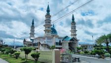 Masjid Agung Al-Mujahidin. (Foto: Lombokini.com)