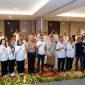Pose bersama Ketua Umum BPP ABUJAPI Sofjan Yacoeb dan jajaran BPD ABUJAPI NTB serta BUJP se-NTB di Hotel Harris Sunset Road Bali, Jumat (9/10/2026), usai pengarahan hasil Rakernas Bandung menuju aksi nyata. (Foto: Lombokini.com)
