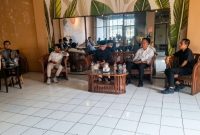 Fokus Lotim menggelar diskusi publik di Seco PTC Pancor, Rabu (14/10/2026), untuk mempertanyakan rencana renovasi Masjid Agung Selong senilai Rp 50 miliar. (Foto: Lombokini.com)