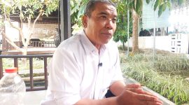 Ketua Bidang Perikanan Tangkap Dinas Kelautan dan Perikanan (DKP) Kabupaten Lombok Timur, Sunaryadi saat diwawancarai di lokasi acara forum diskusi terpumpun (FGD) bertajuk "Pesisir untuk Semua: Mendorong Pengelolaan Pesisir yang Inklusif.