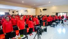 Ketua DPD PDI Perjuangan NTB Rachmat Hidayat memastikan PDI Perjuangan memberhentikan Musyafirin dari keanggotaan. (Foto: Lombokini.com)