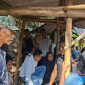 PDAM Lombok Timur membuka paksa aliran Mata Air Ambung di Desa Rempung, Kecamatan Pringgasela, Lombok Timur, Senin (19/10/2026). Aparat Kodim 1615/Lotim, Polres Lombok Timur, dan Satpol PP mengawal aksi itu. (Foto: Lombokini.com)